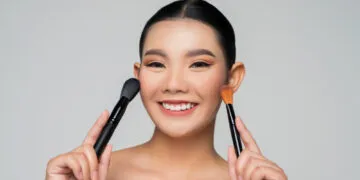 Apa Benar Menggunakan Makeup Dapat Meningkatkan Kepercayaan Diri?