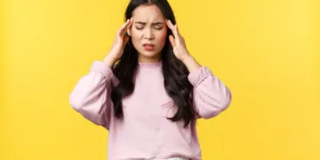 Sering Merasa Pusing Saat Puasa? Bisa Jadi 5 Hal Ini Penyebabnya!