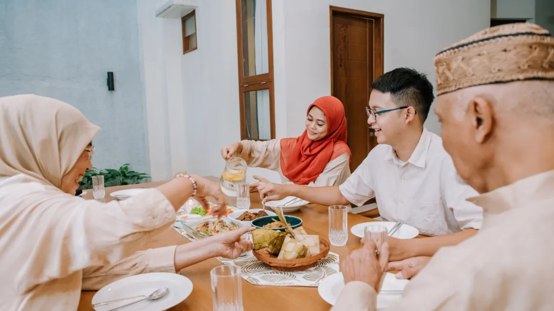 Diet Saat Lebaran? Ini 8 Tips Makan Enak Saat Lebaran!
