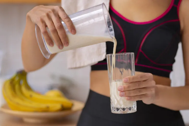 Cari Susu Diet untuk Mengecilkan Perut? Berikut Rekomendasinya!