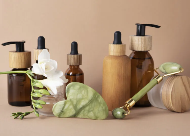 Ilustrasi Produk Skincare yang Tepat agar Kulit Glowing Alami