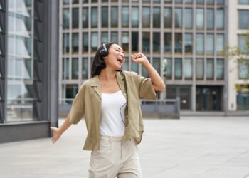 Jalan Kaki: Olahraga yang Paling Underrated untuk Kesehatan dan Kebahagiaan