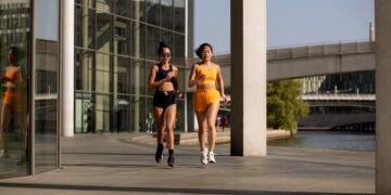 Panduan Susu Protein Pre & After Workout: Rahasia Badan Kencang ala Running Club Gen Z