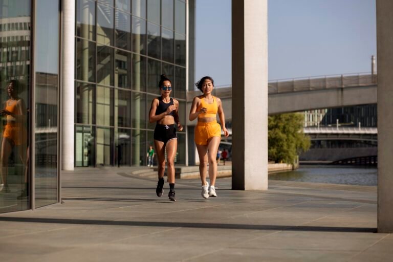 Panduan Susu Protein Pre & After Workout: Rahasia Badan Kencang ala Running Club Gen Z