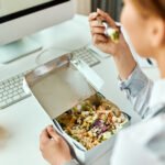 33 Healthy Office Snack Agar Kamu Tetap Berenergi dan Produktif