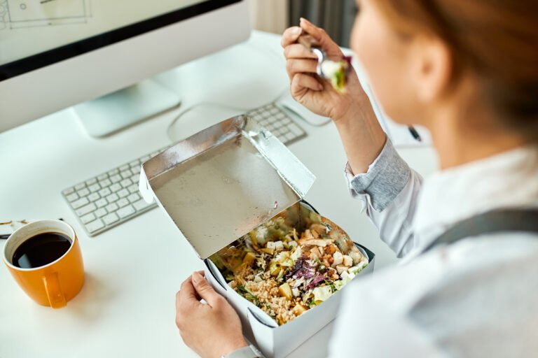 33 Healthy Office Snack Agar Kamu Tetap Berenergi dan Produktif